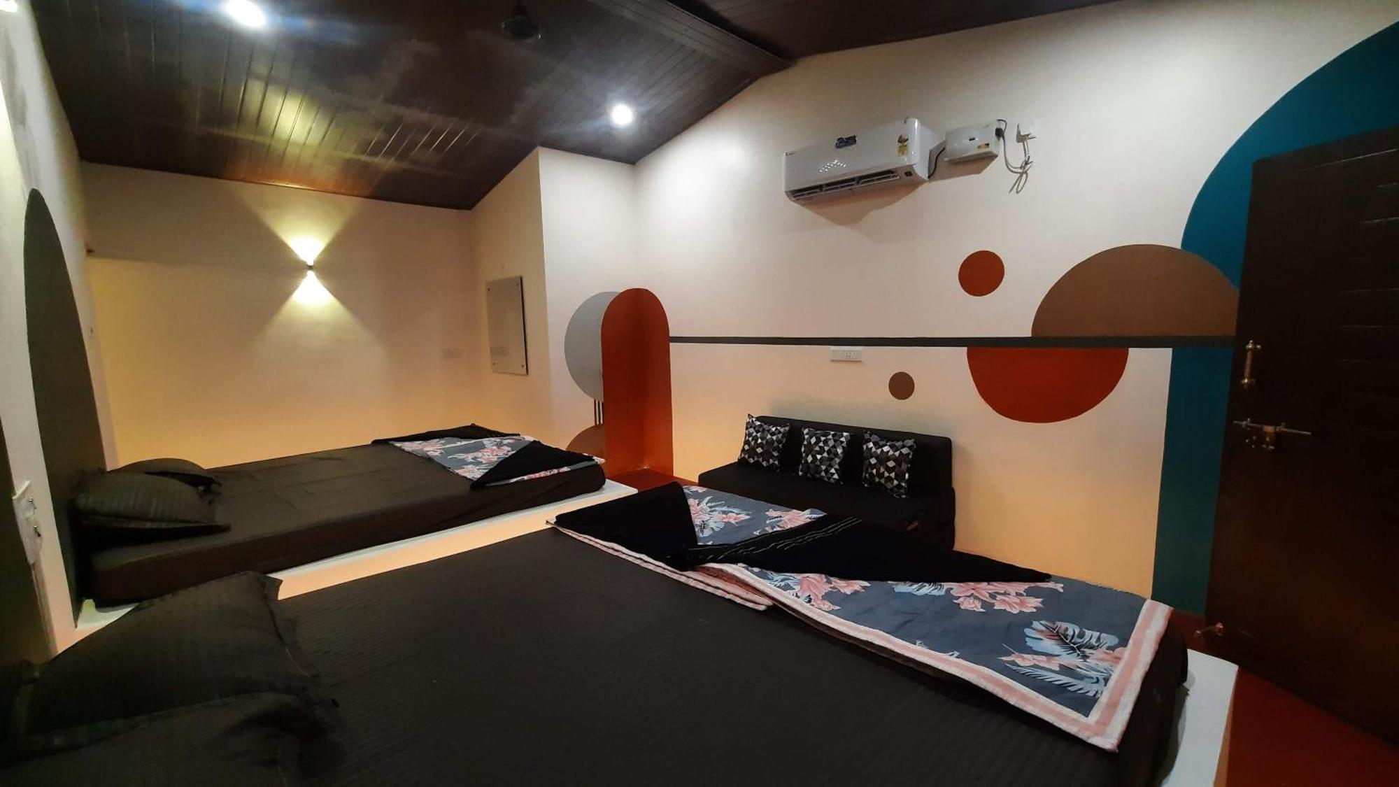 Gokarna Beach Stays By Tune Of Ocean Room photo
